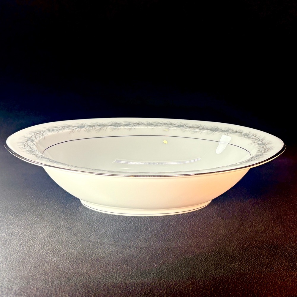 Style House Duchess Fine China Oval Serving Bowl Japan White Gray Pinecone MCM